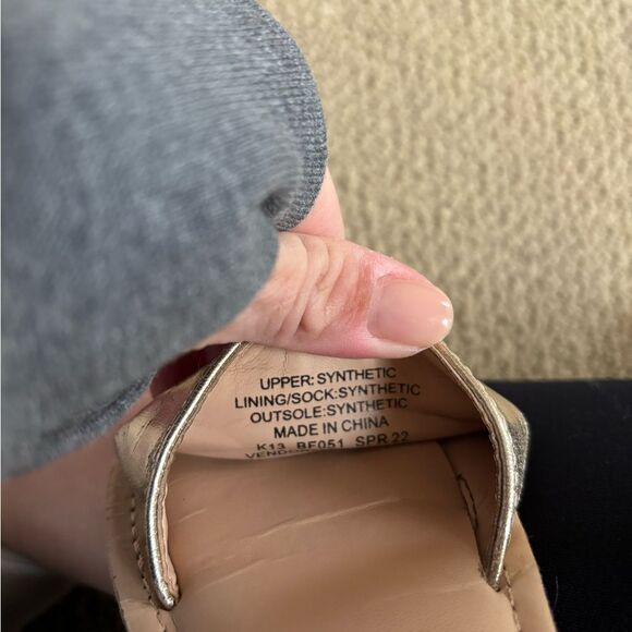 Crewcuts sandals gold girls size 13 - Picture 2 of 4